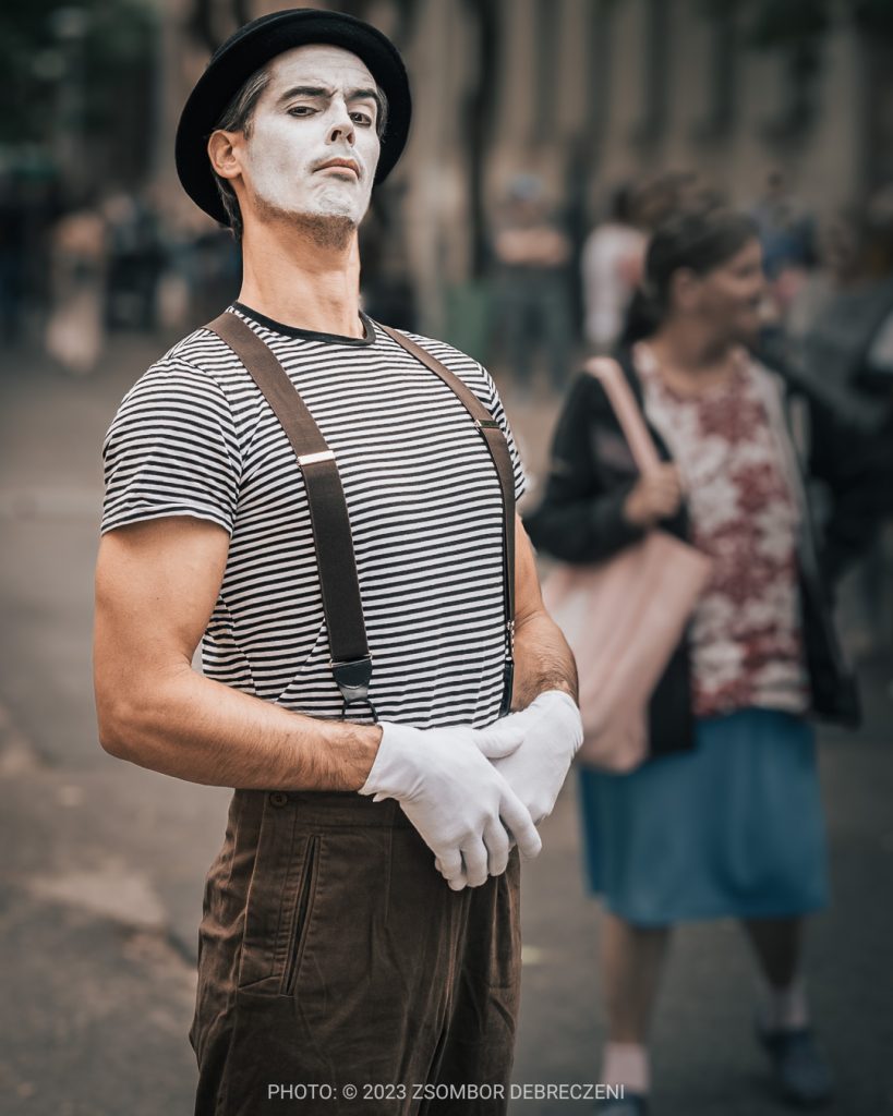 Szemöldökráncolás Eyebrows
